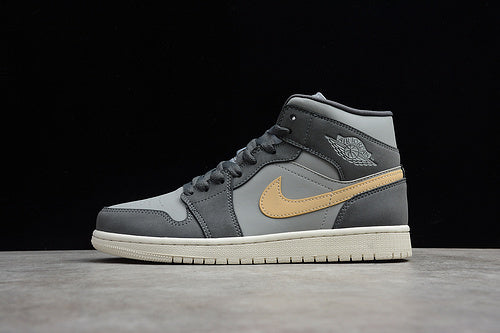 AJ1 Mid