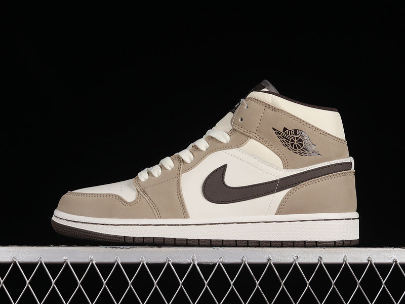AJ1 Mid