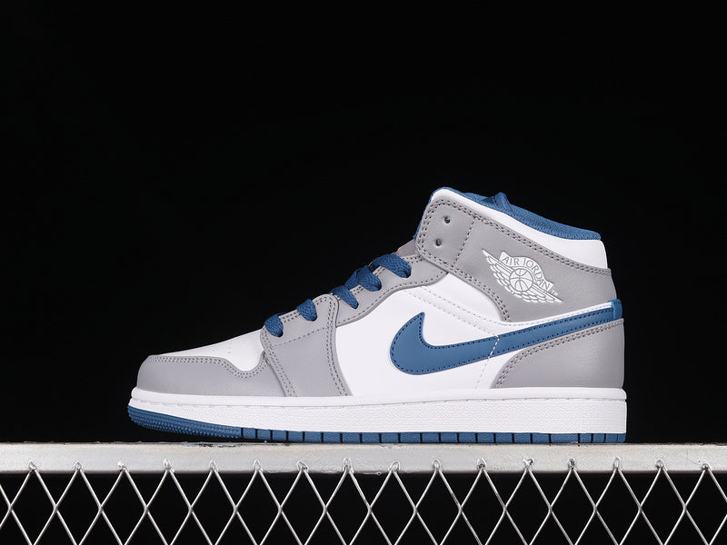 AJ1 Mid