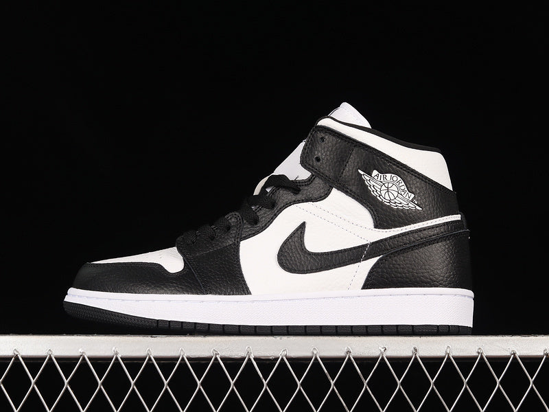 AJ1 Mid