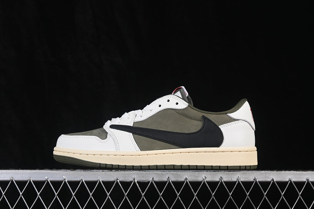 AJ1 Low