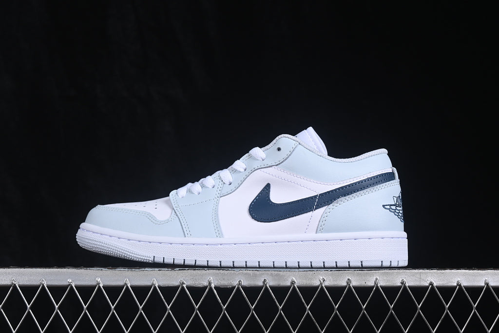 AJ1 Low