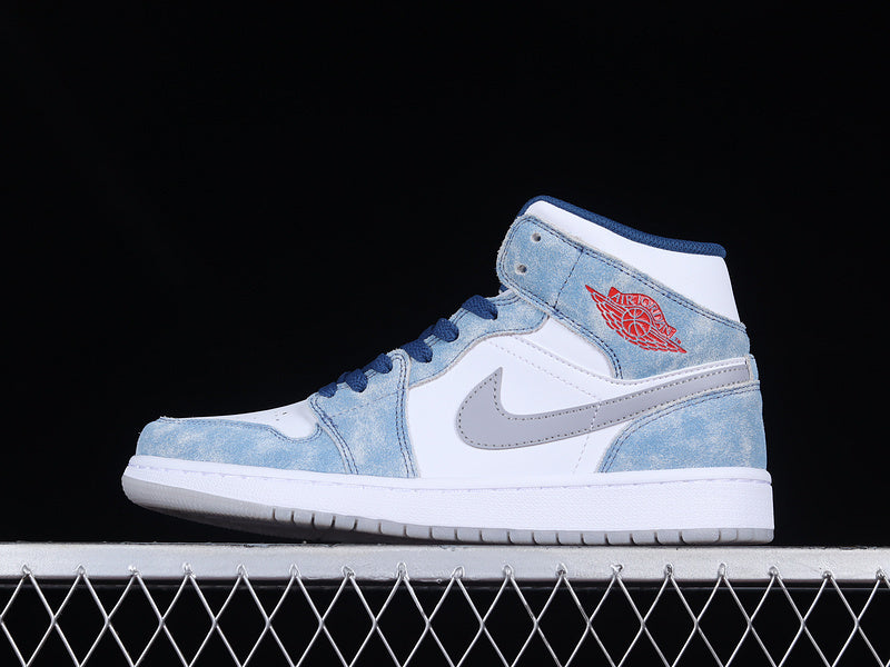 AJ1 Mid