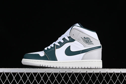 AJ1 Mid