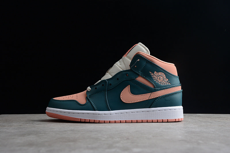 AJ1 Mid