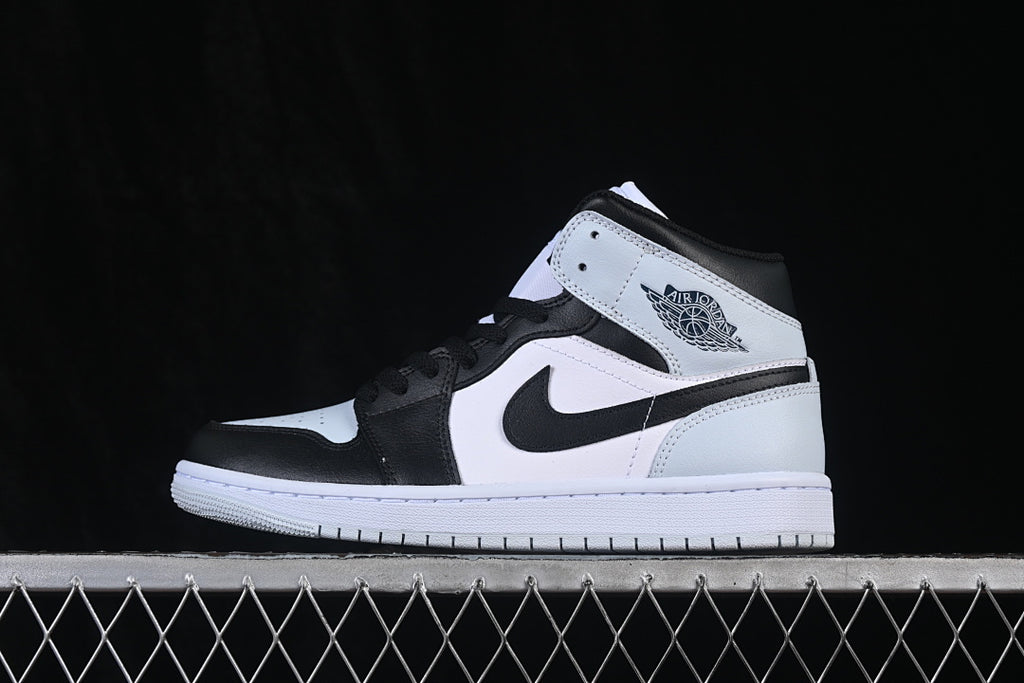 AJ1 Mid