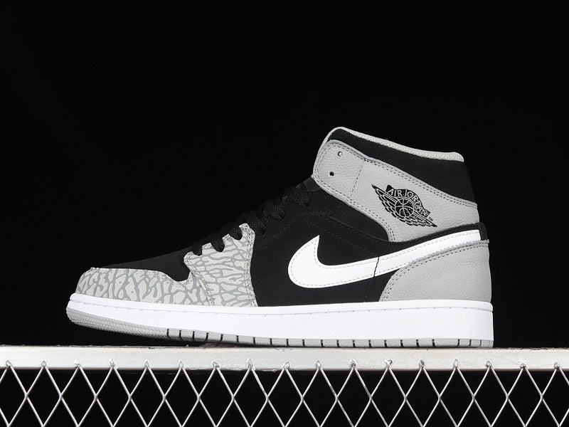 AJ1 Mid