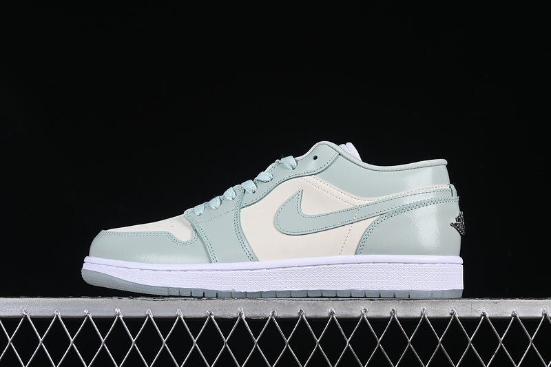 AJ1 Low
