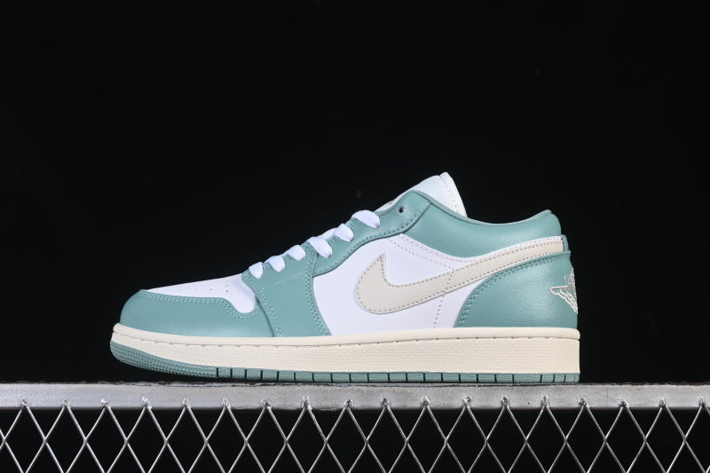 AJ1 Low
