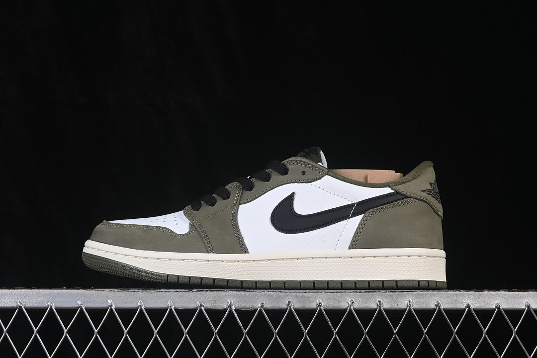 AJ1 Low