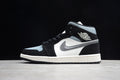 AJ1 Mid