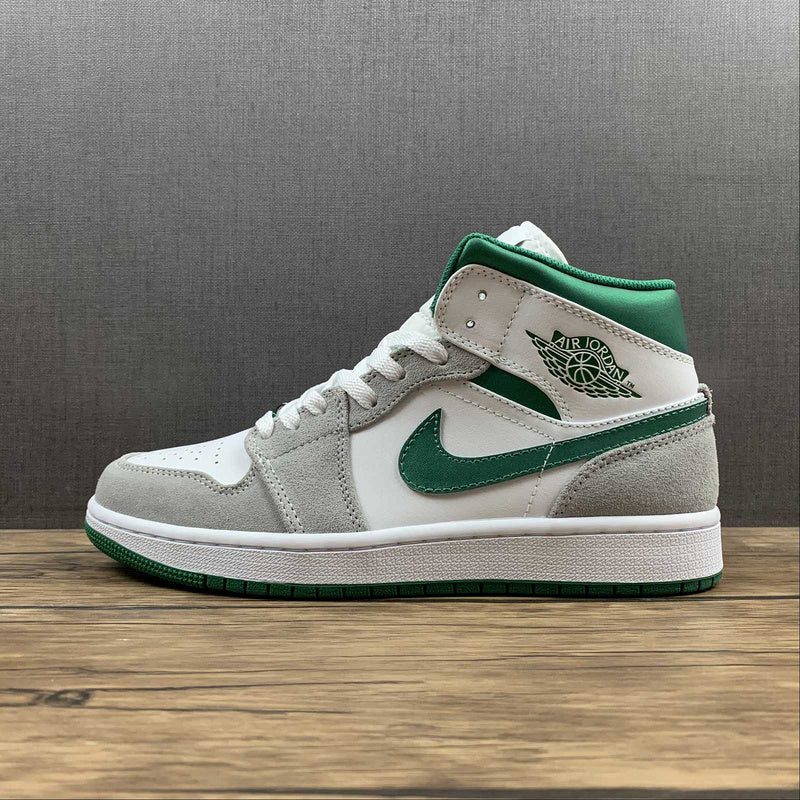 AJ1 Mid