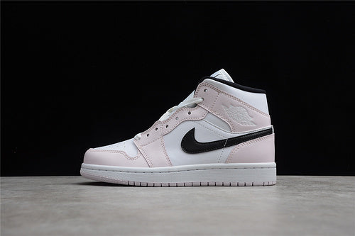 AJ1 Mid