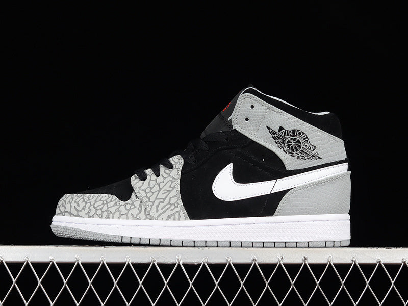AJ1 Mid