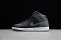 AJ1 Mid