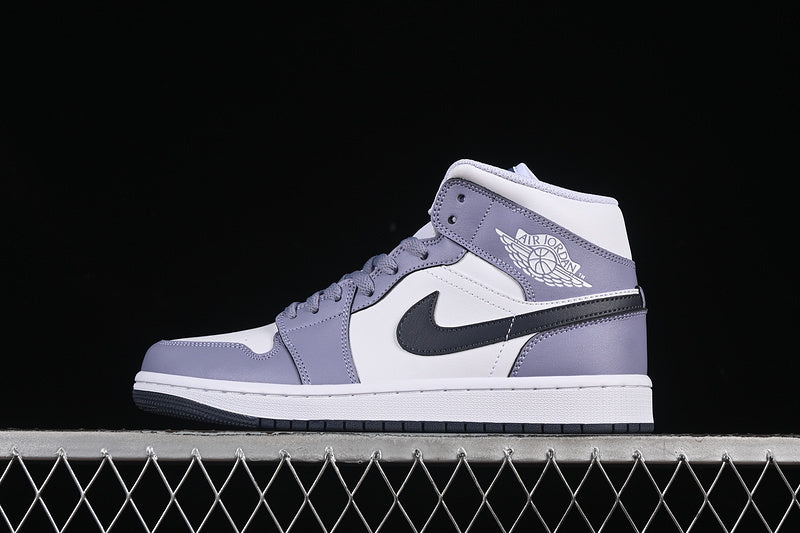 AJ1 Mid