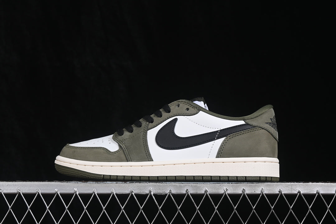 AJ1 Low