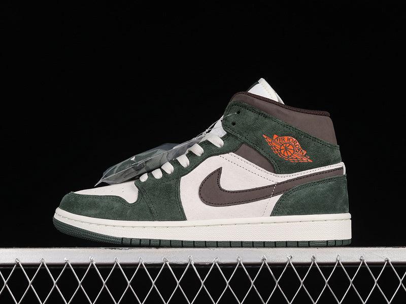AJ1 Mid