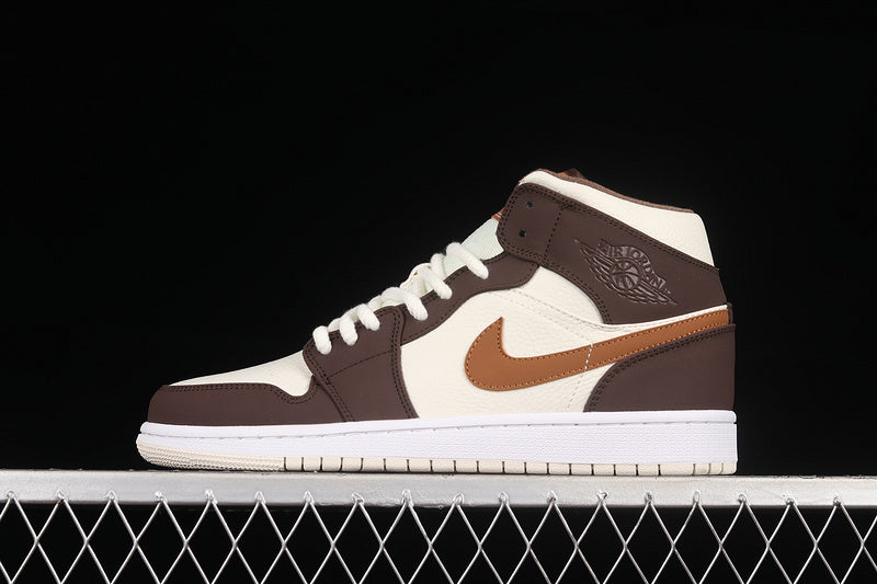 AJ1 Mid