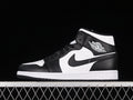AJ1 Mid