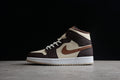 AJ1 Mid