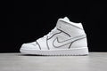 AJ1 Mid