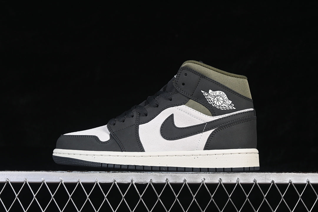 AJ1 Mid