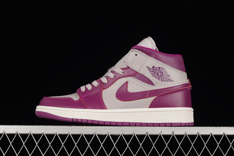 AJ1 Mid