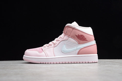 AJ1 Mid