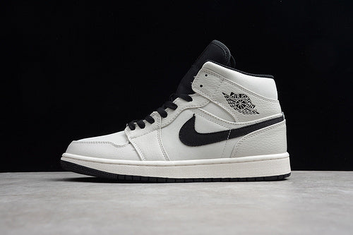 AJ1 Mid