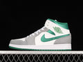 AJ1 Mid