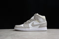 AJ1 Mid