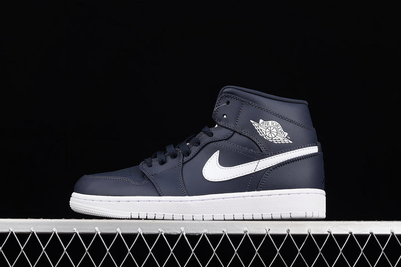 AJ1 Mid