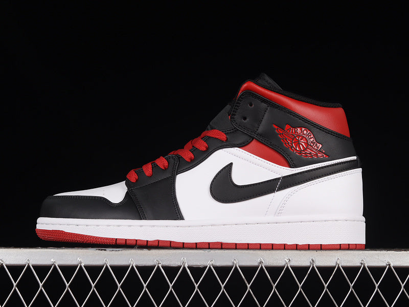 AJ1 Mid