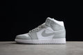 AJ1 Mid