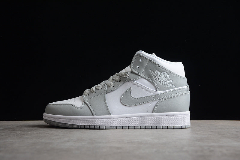 AJ1 Mid