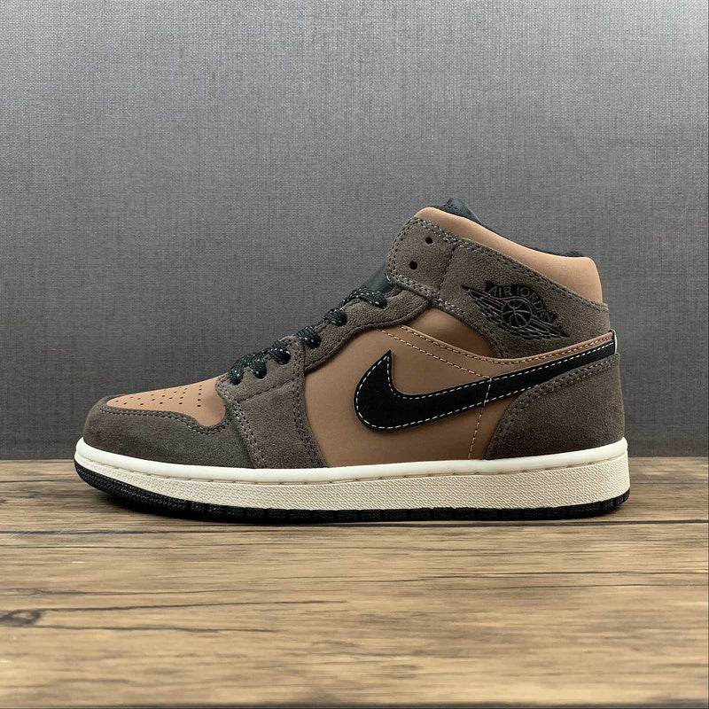 AJ1 Mid