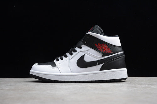 AJ1 Mid