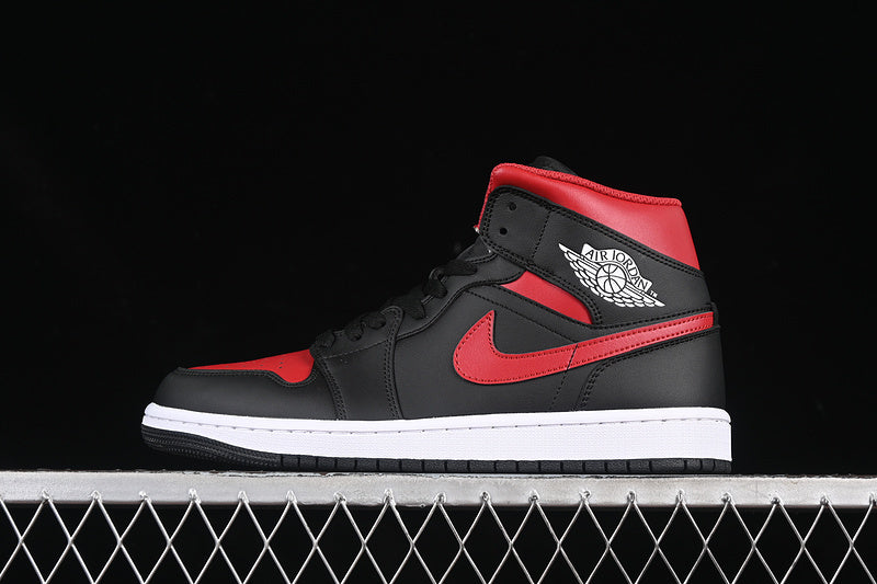 AJ1 Mid