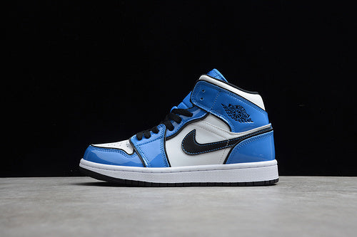 AJ1 Mid