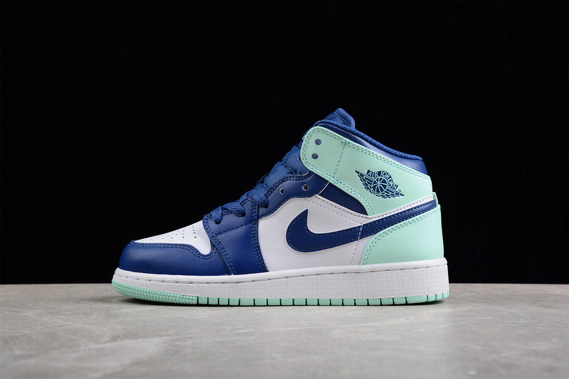AJ1 Mid