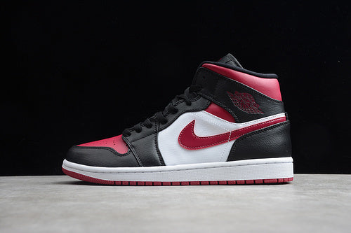 AJ1 Mid