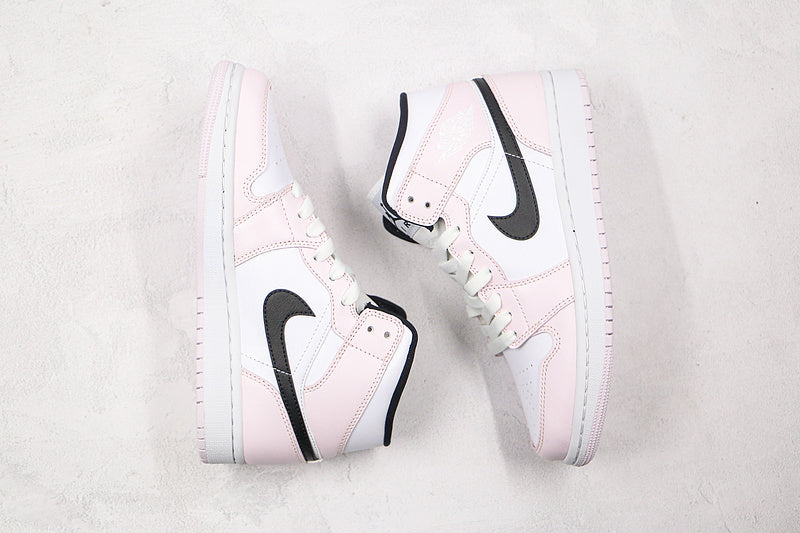AJ1 Mid