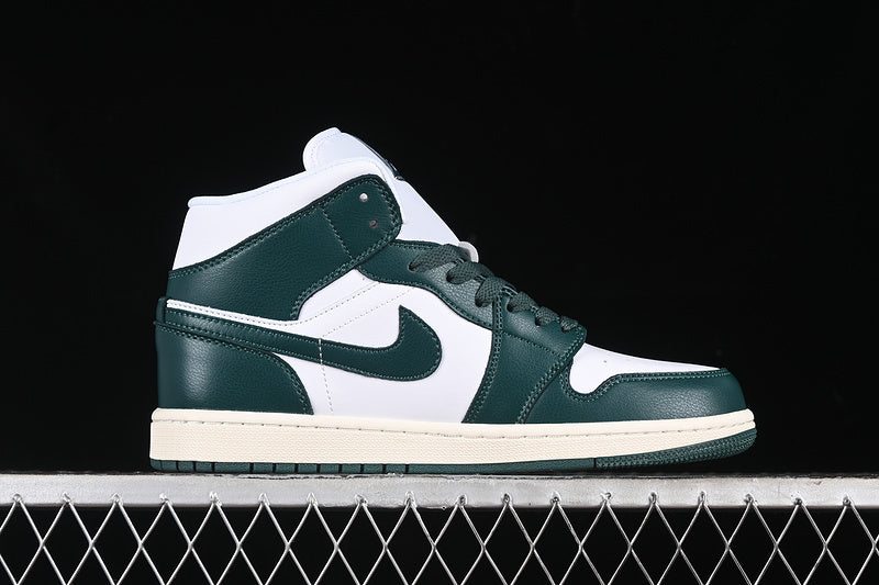 AJ1 Mid