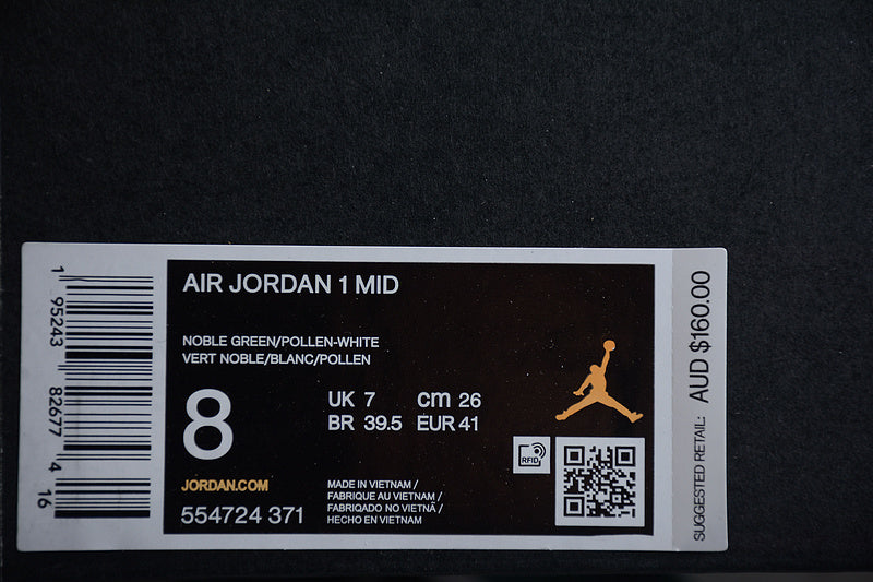AJ1 Mid