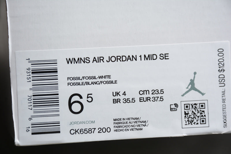 AJ1 Mid