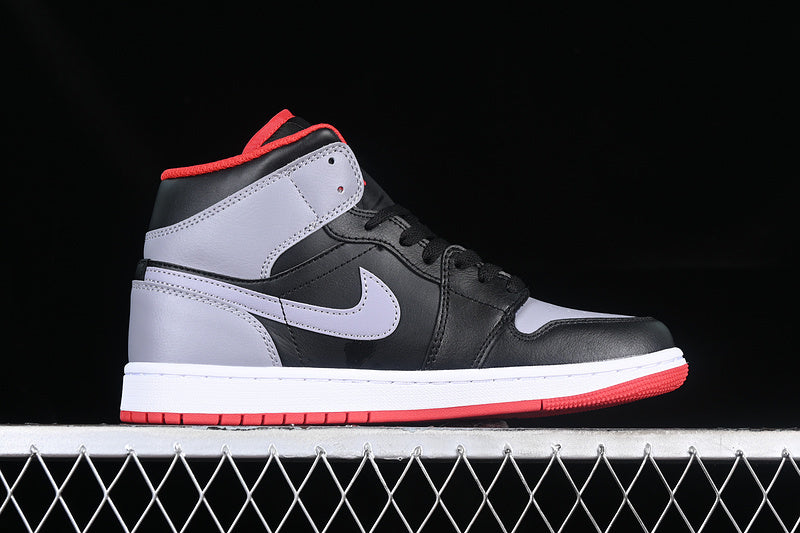 AJ1 Mid