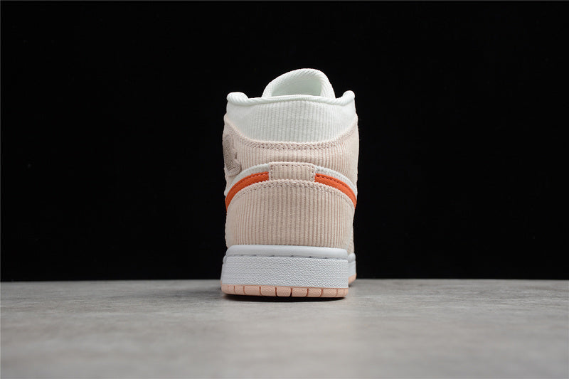 AJ1 Mid