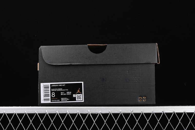 AJ1 Mid