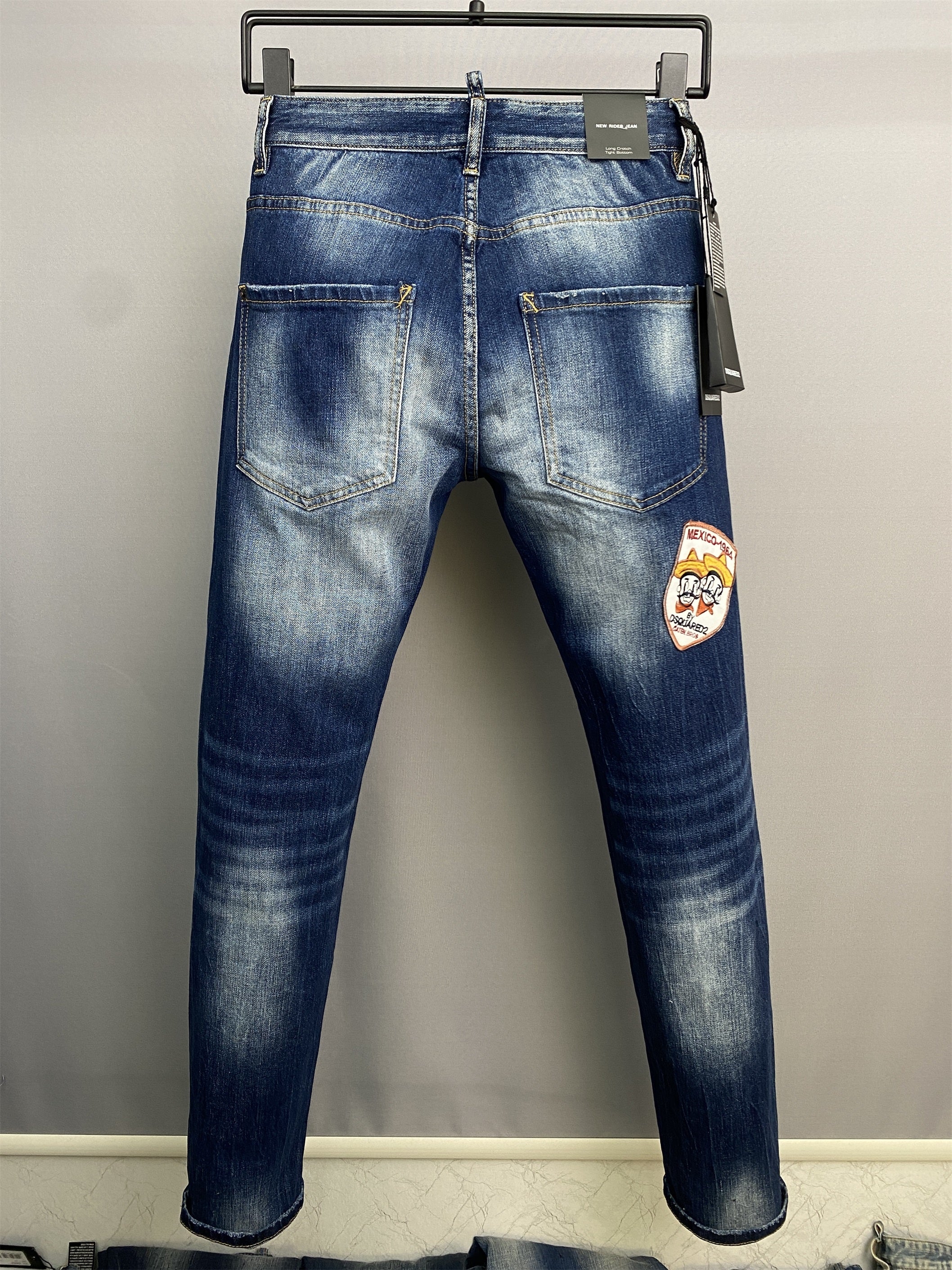 D2 Jeans